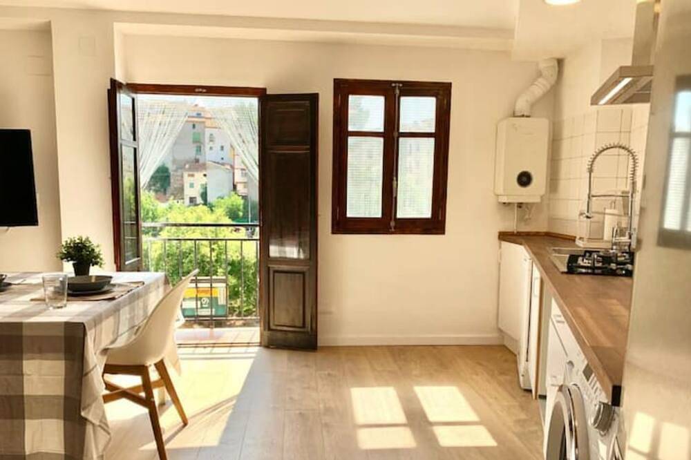 Apartamento entero, Luminous apartment in Montan (Montanejos) in Montán, Provincia de Castellón