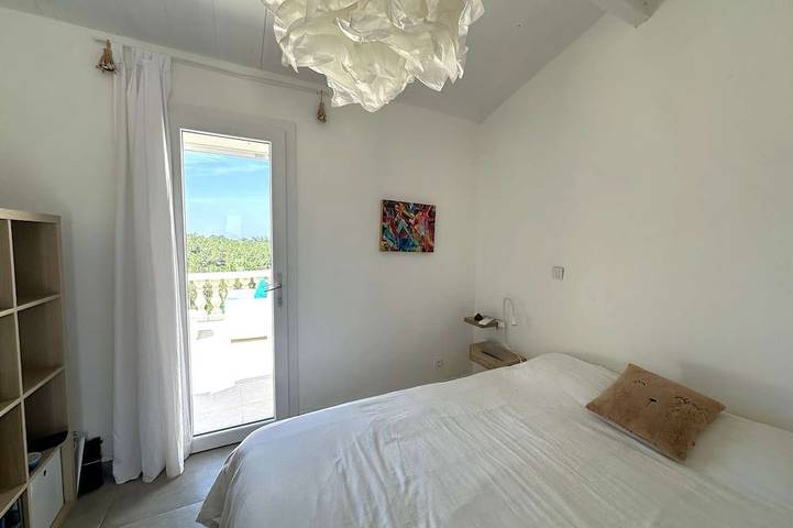Klimatisiertes Mazet für 4 Gäste mit Gemeinschaftspool in La Londe-les-Maures in La Londe-les-Maures, Mittelmeerküste (Frankreich)