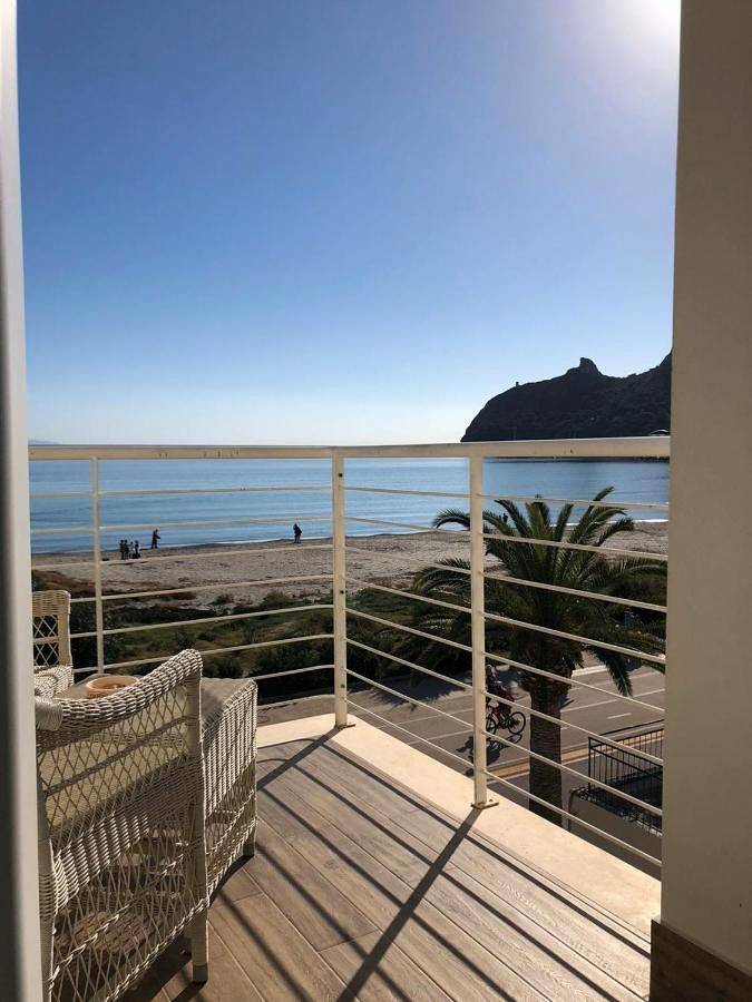 Hotel para 3 pessoas, com piscina e jardim em Cagliari