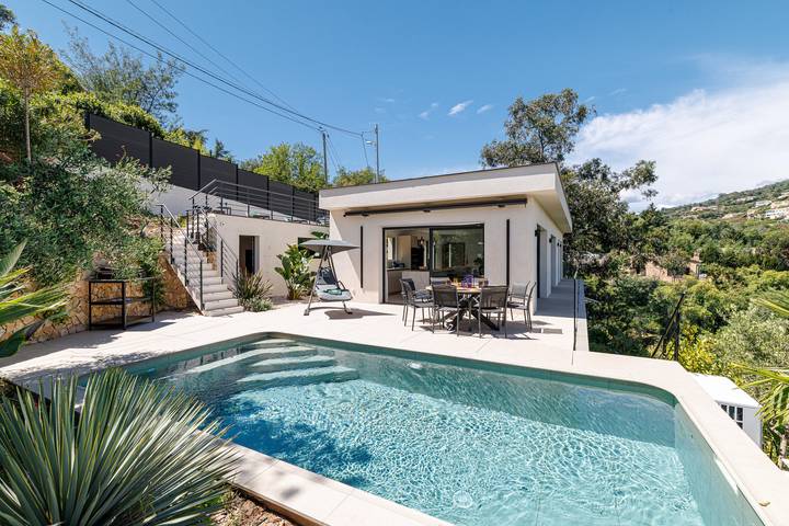 Villa pour 8 personnes, avec terrasse à Mandelieu-la-Napoule