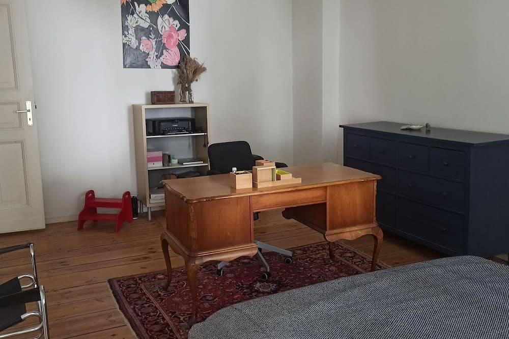 Ganze Wohnung, Great copyright appartment in Prenzlauer Berg in Prenzlauer Berg Berlin, Berlin