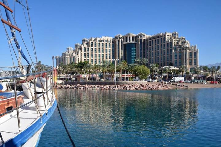 Hôtel pour 2 personnes, avec jacuzzi et piscine ainsi que sauna et jardin à Eilat