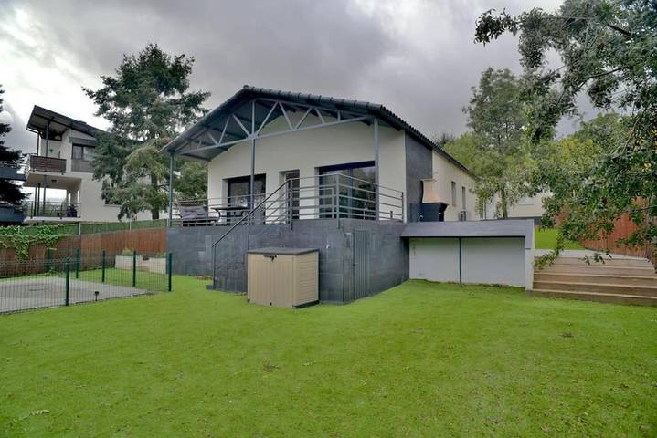 Casa rural para 6 personas, con vistas además de piscina y jardín en Puerto de Navacerrada - 3