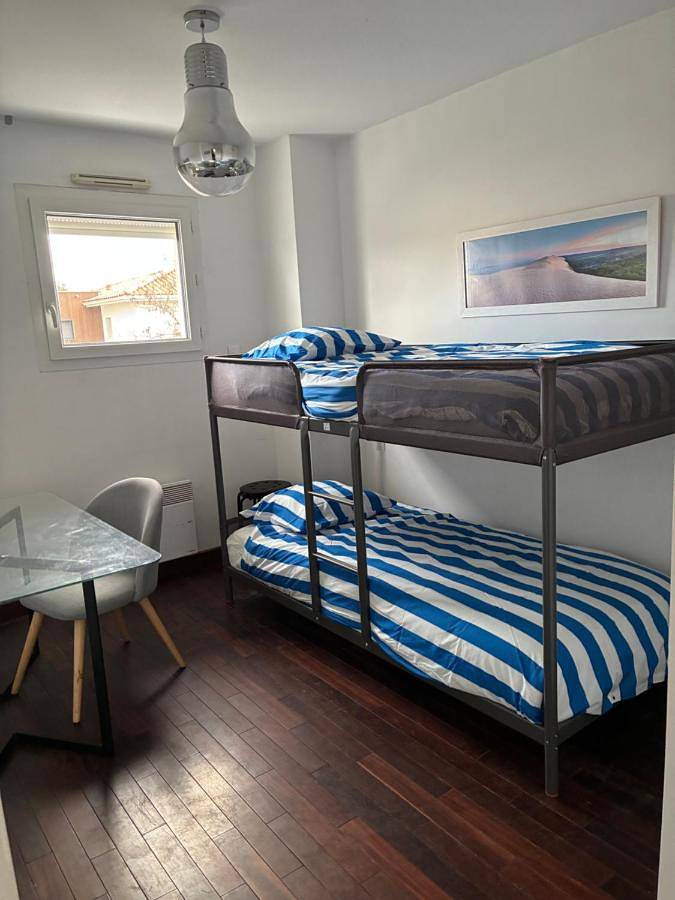 Gîte pour 4 personnes, avec jardin à Eysines - 3