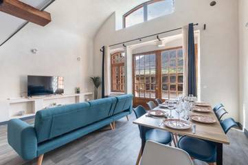 Gîte pour 8 personnes, avec terrasse et vue, animaux acceptés à Mercury