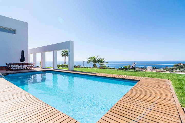 Ferienhaus für 12 Personen, mit Balkon und Terrasse sowie Garten in Blanes