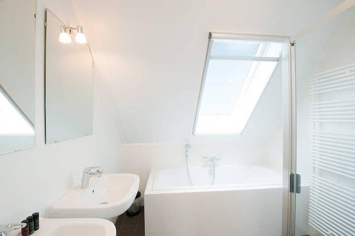 Villa Oesterdam | Bietet Platz für 10 Personen in Tholen, Niederländische Nordsee