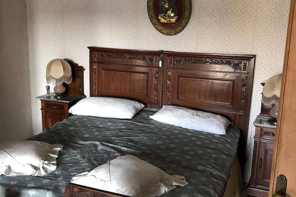 Entire apartment, Penthouse Anna, in the center of a small town with a splendid sea view in Ortona, Ortona (Municipality)