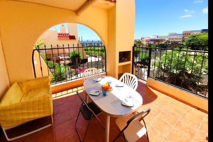 Entire holiday apartment, Fantastic 3 Dreams Mareverde, Wifi Free in Playa de Fañabé, Adeje