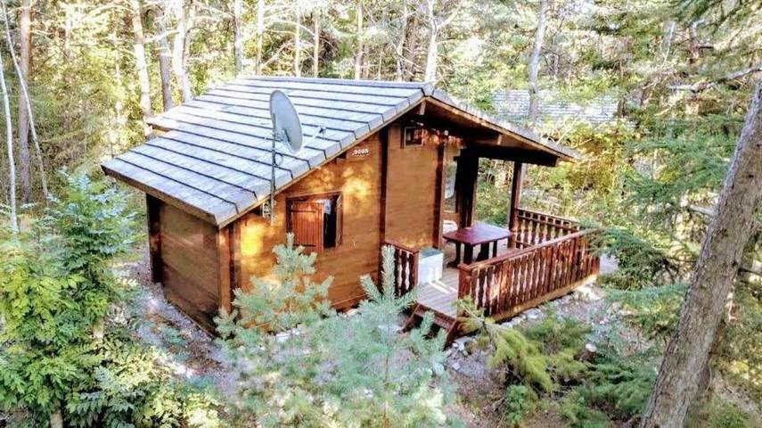 Tente pour 5 personnes, avec terrasse et piscine, animaux acceptés dans Hautes-Alpe - 4