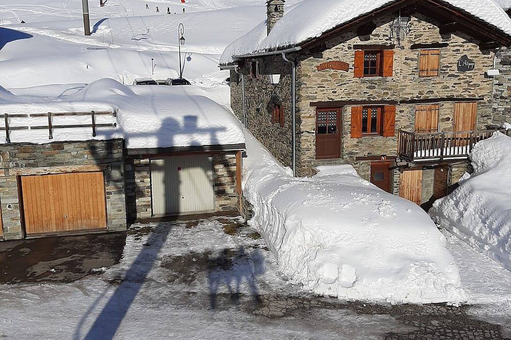 Authentic Savoyard chalet at the foot of the slopes in a French/Italian resort in La Rosière, Montvalezan