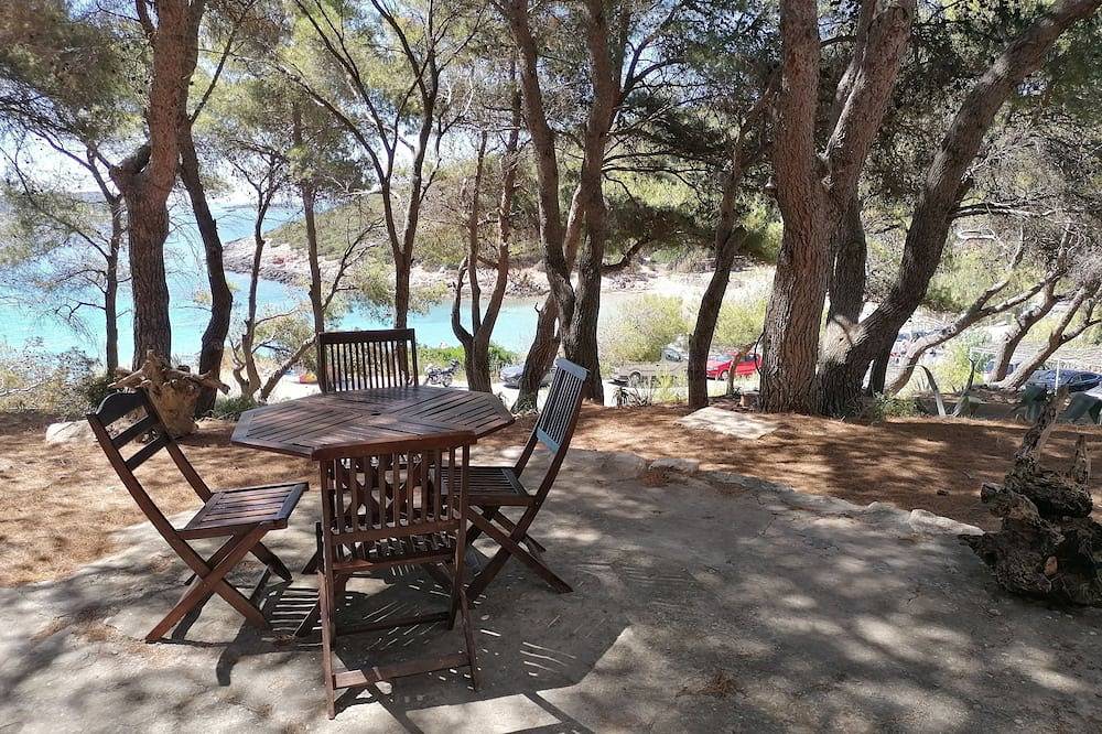 Ganze Wohnung, Studio Appartement mit Terrasse und Meerblick Milna, Vis in Rukavac, Split-Dalmatien
