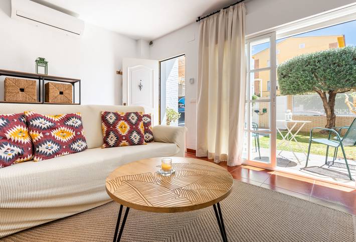 Apartamento entero, Wintowinrentals - Chalet en primera línea de playa. in La Cala del Moral, Rincón de la Victoria