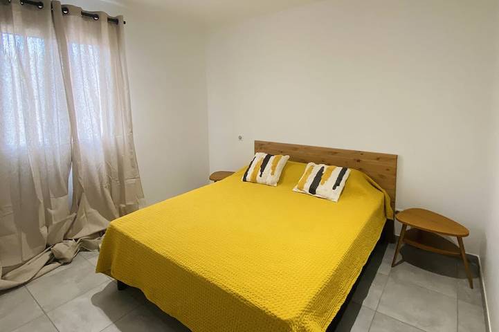 Location de vacances pour 6 personnes, avec terrasse et jardin dans Prunete - 4