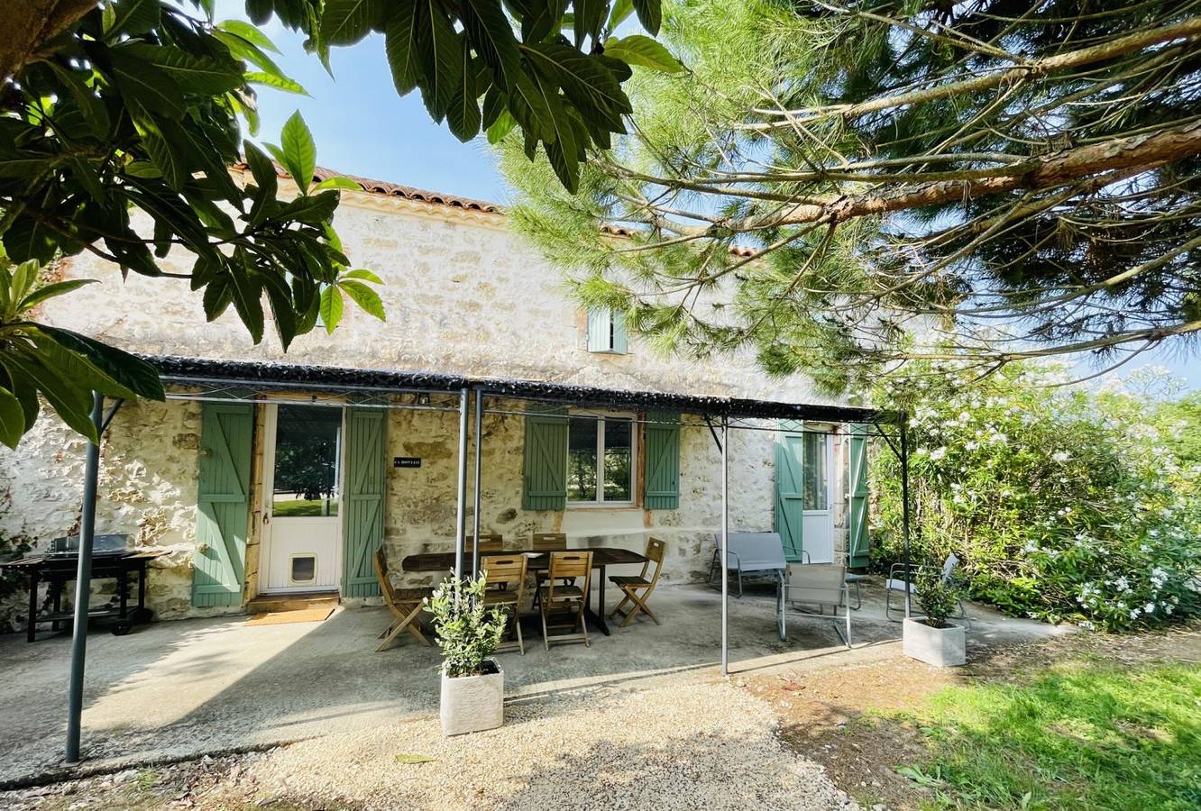 Domaine des 4 Mas, Gîte La Howlite in Sembas, Quercy