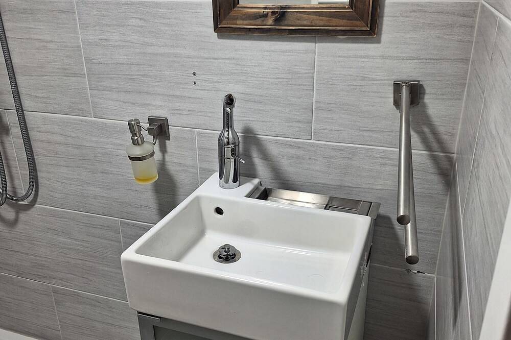 Ganze Wohnung, Einzelzimmer für 2 Gäste mit 22m² in Gaggenau (269023) in Gaggenau, Nordschwarzwald