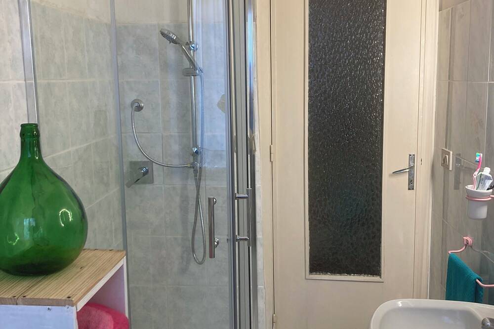Sardinian Tower House with free parking and Ac in Macomer, Nuoro Provinz