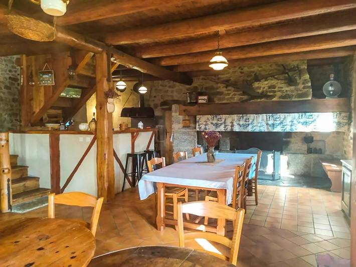 Gîte pour 12 personnes, avec jardin et piscine dans Saint-Symphorien (Lozère) - 4