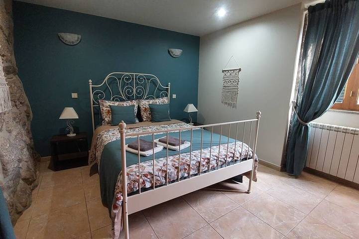 Location de vacances pour 16 personnes, avec terrasse et jardin, animaux acceptés dans Vila Verde - 3