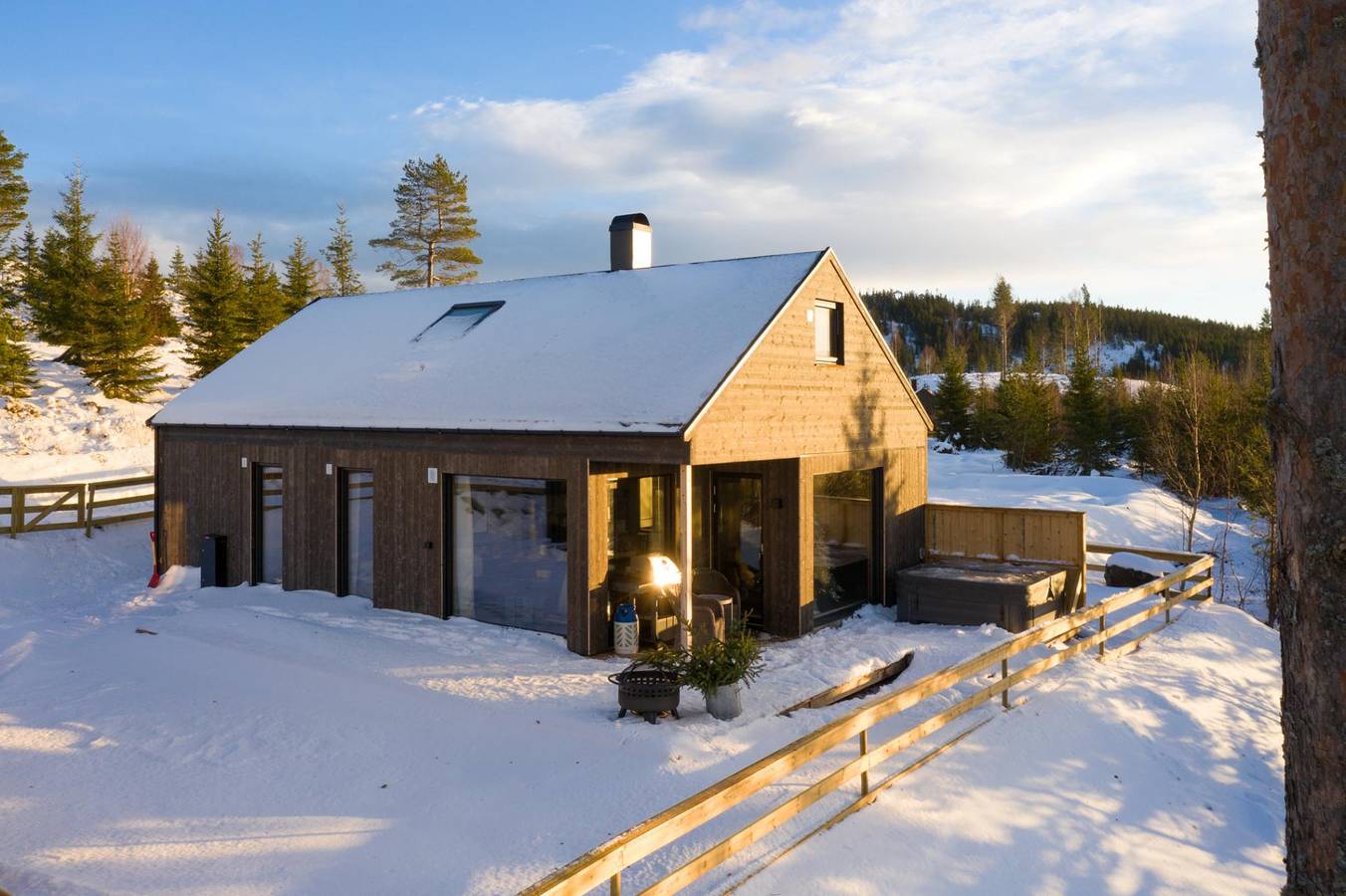 Troll 2 - Jacuzzi - Utsikt - 4 soverom in Stange