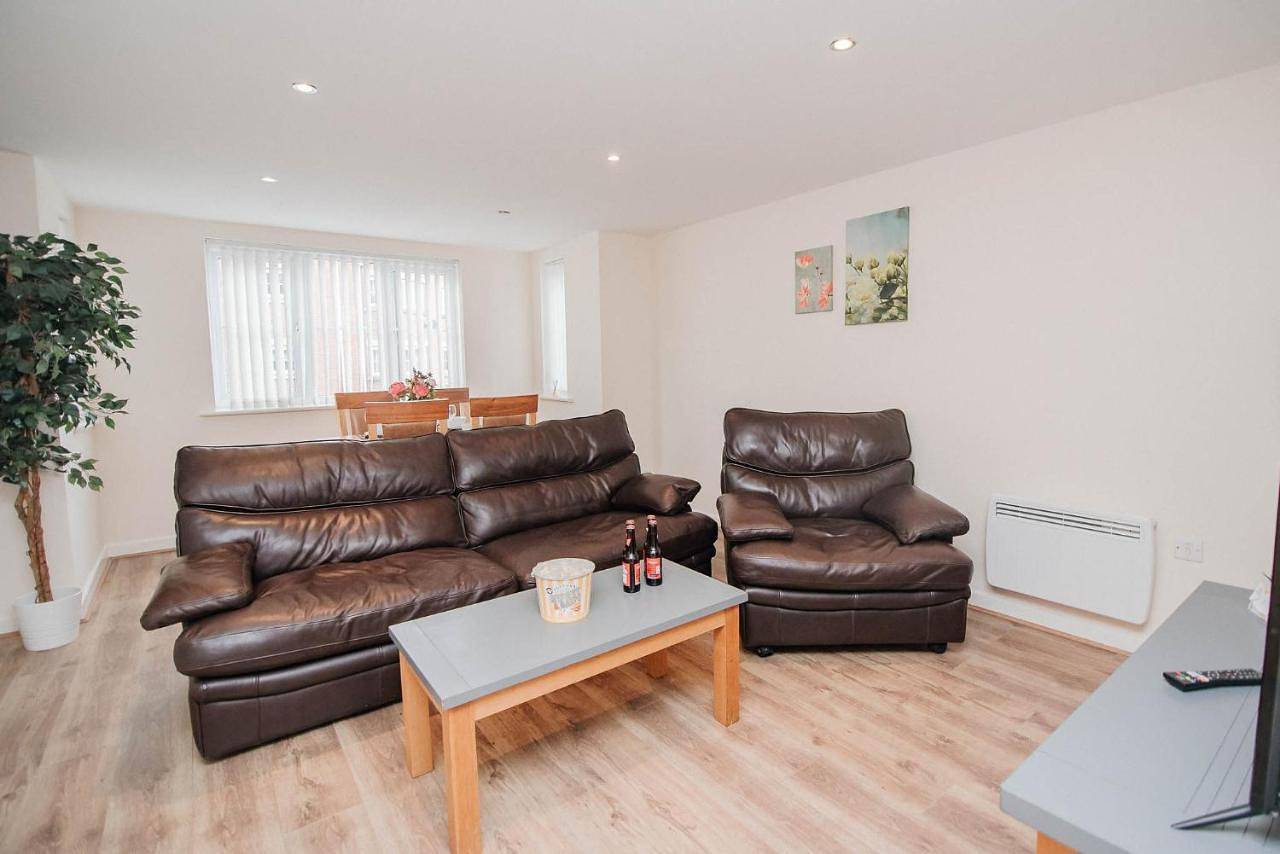 Entire apartment, Two-Bedroom Apartment in Armthorpe, South Yorkshire