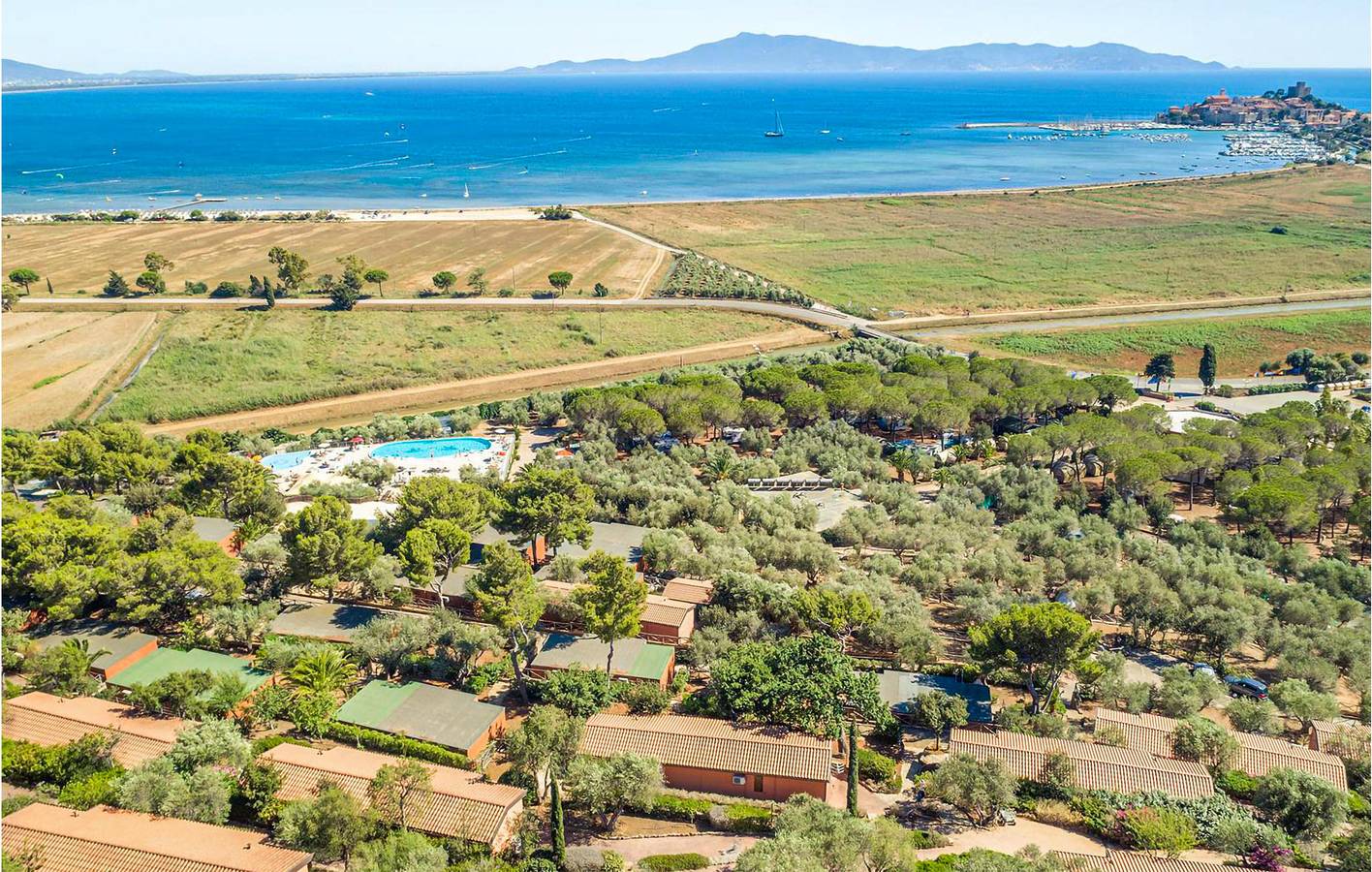 Apartamento vacacional entero, Retiro junto a la playa con aparcamiento, aire acondicionado y piscina in Orbetello, Parco naturale della Maremma