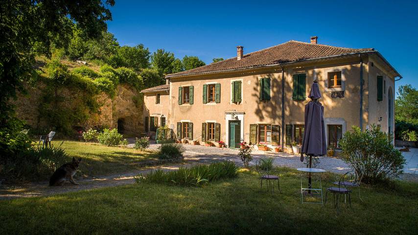 Gîte pour 14 personnes, avec jardin, animaux acceptés