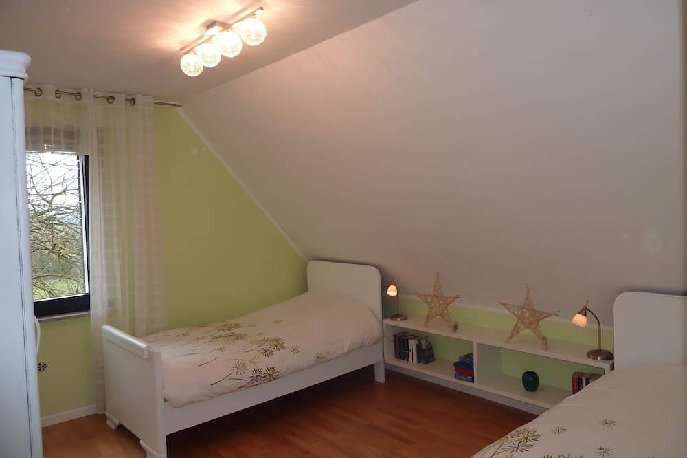 Traumhaftes Ferienhaus mit einem wunderschönen 2 Täler -  Blick in Bergstein, Hürtgenwald