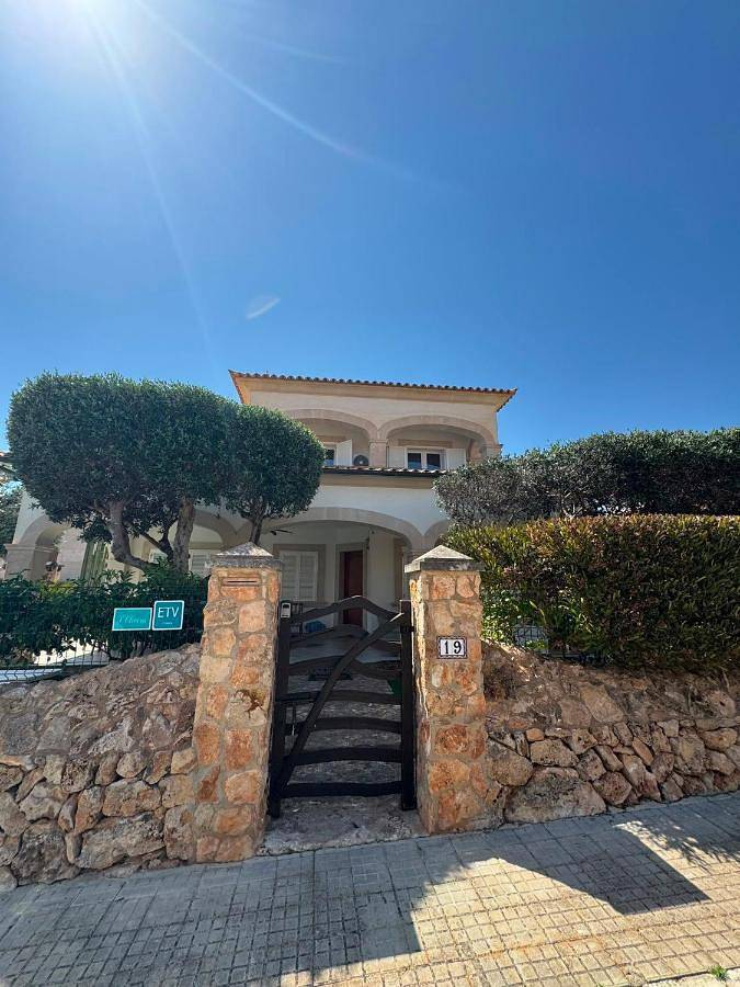 Finca mit Hund für 6 Personen, mit Balkon und Terrasse sowie Pool in Es Trenc
