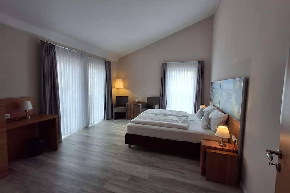 Linden's Pension-Restaurant - Doppelzimmer Dusche/Wc in Ayl, Landkreis Trier-Saarburg