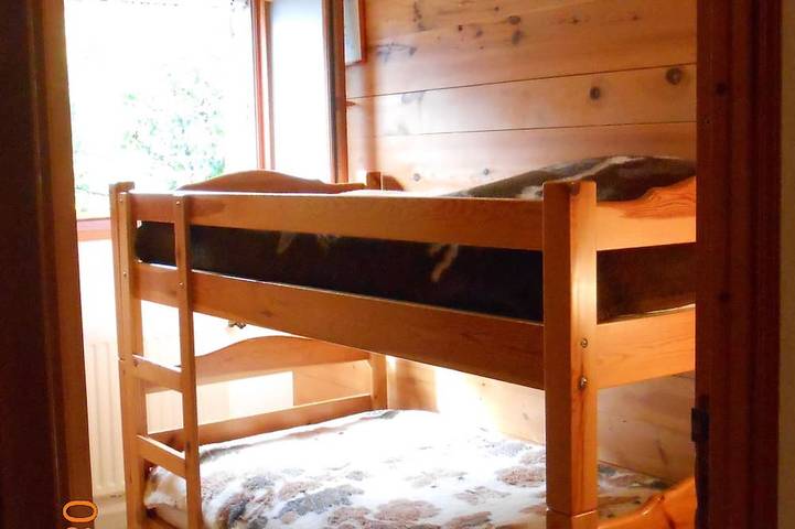 Gîte pour 8 personnes, avec jardin et balcon, animaux acceptés à Bozel - 3