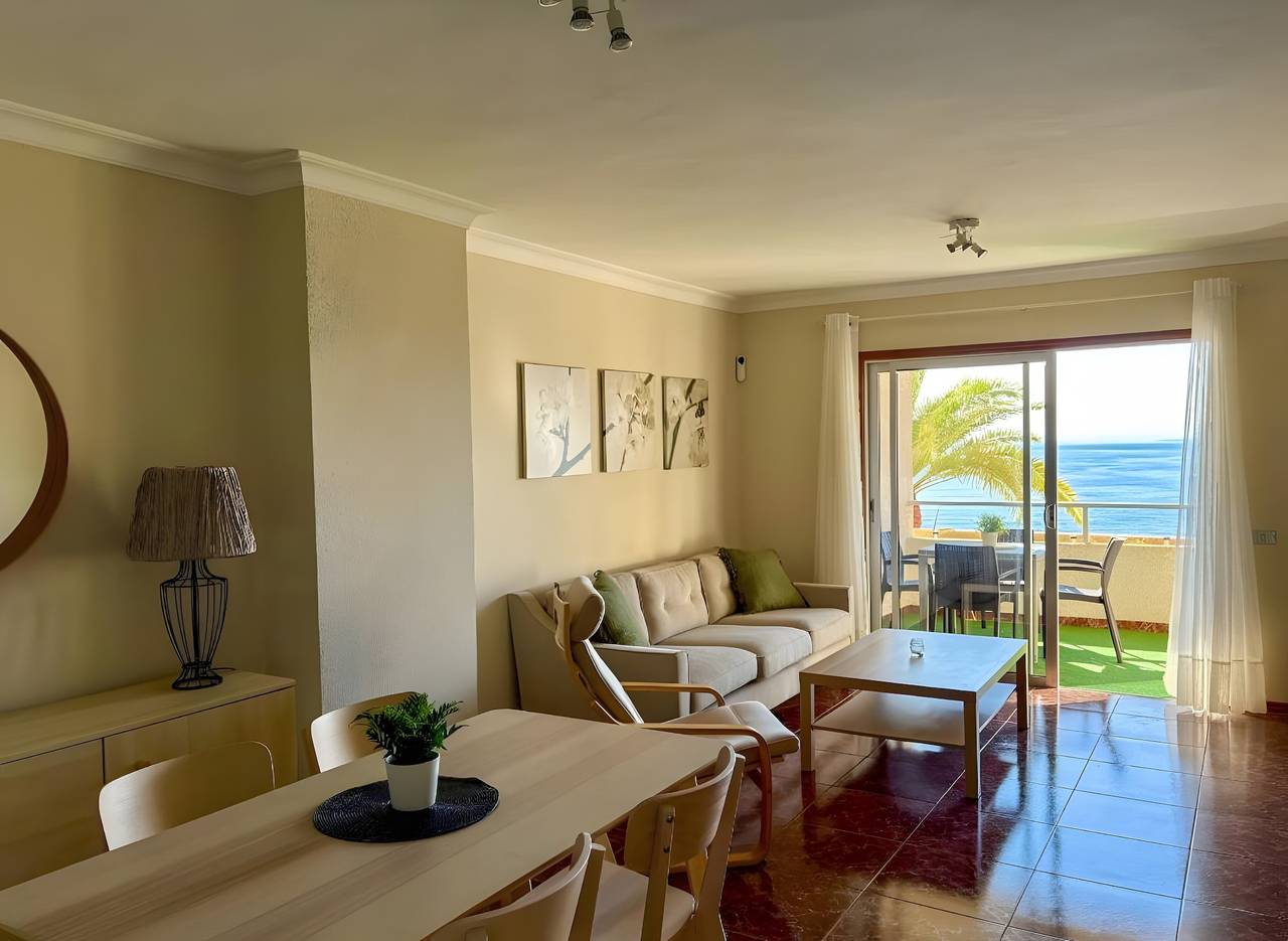Apartamento entero, Apartamento vacacional 'Sueños De Tabaiba Y Mar' con vistas al mar, balcón y Wi-Fi in Tabaiba, El Rosario