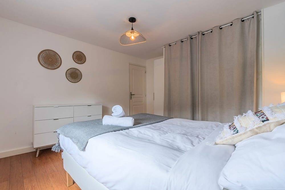 Renovated 3-bedroom house with terrace and garden. in Wasquehal, Lille region