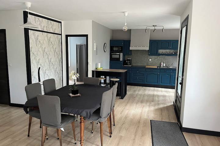 Location de vacances pour 7 personnes, avec terrasse et jardin, animaux acceptés à Crayssac