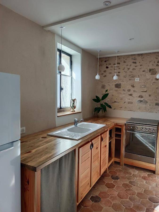Two-Bedroom House in Grez-sur-Loing, Seine-et-Marne