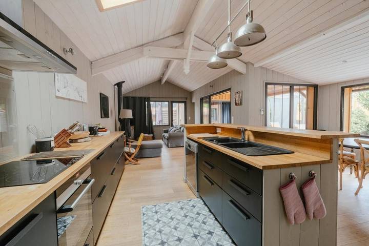 Maison de vacances pour 8 personnes, avec Jacuzzi et Terrasse ainsi que Jardin et Vue à Andernos-les-Bains