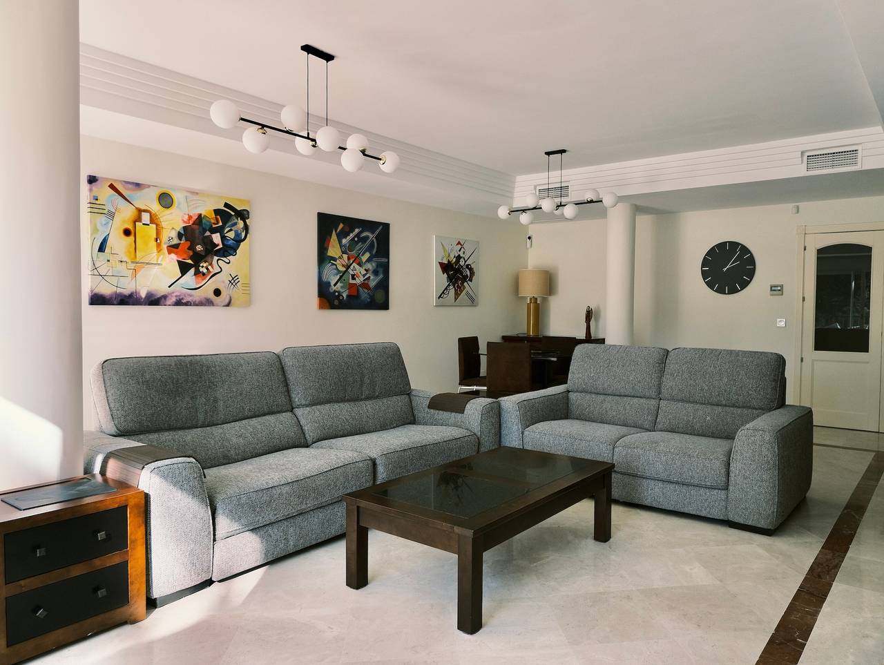 Appartement entier, Appartement 'San Roque Golf' avec vue montagne, Wi-Fi et climatisation in San Roque Club, San Roque