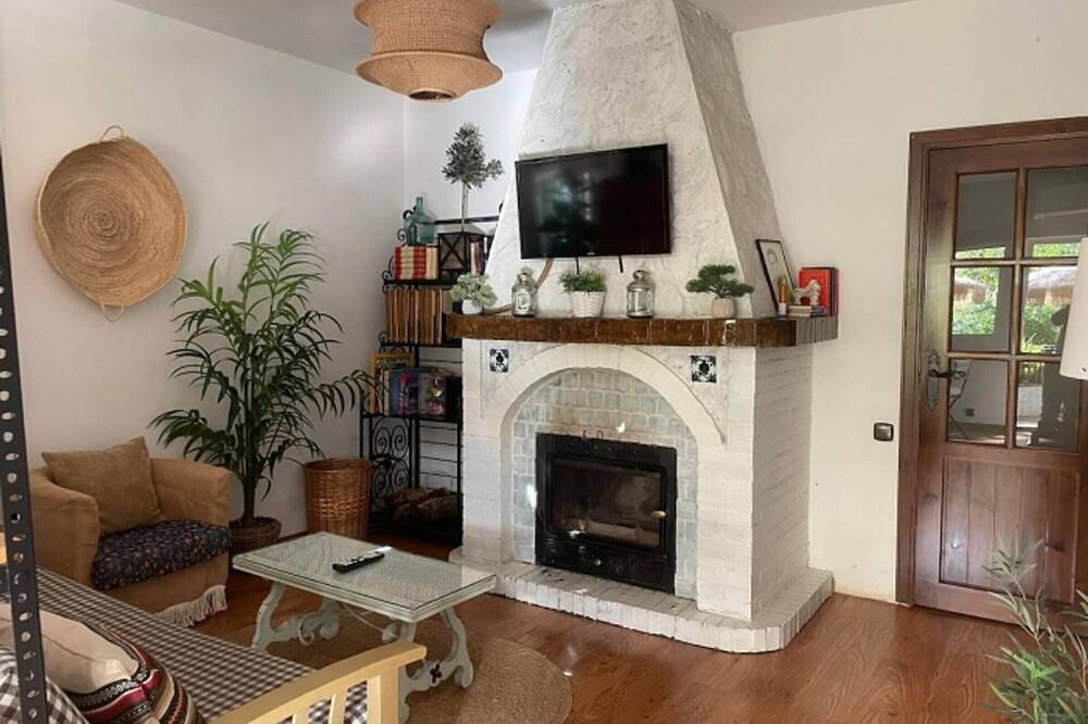 Apartamento entero, Encantador apartamento con terraza privada - 2 pers. in Entorno de Sierra Nevada, Pinos Genil