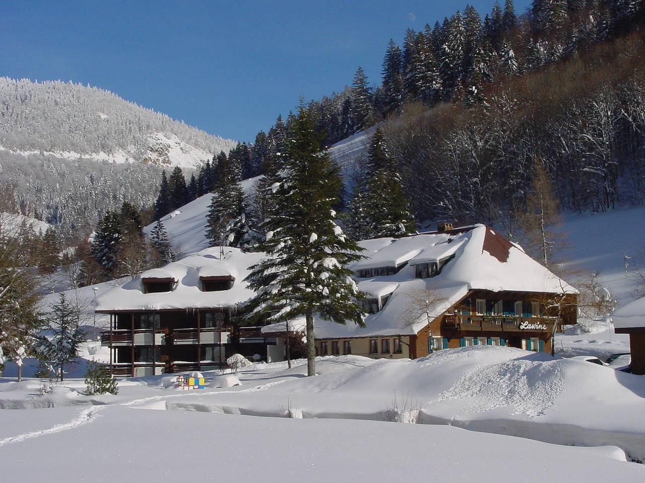 Akzent Hotel Restaurant Lawine - Doppelzimmer mit Dusche und Wc, teilweise mit Balkon in Suedlicher Schwarzwald, Todtnau