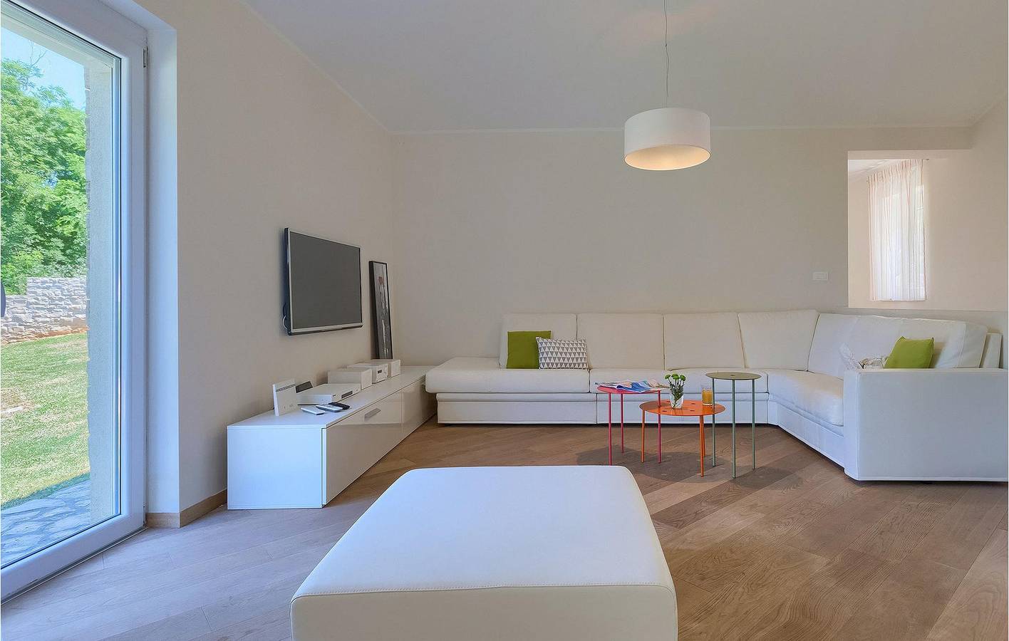 Charmantes Apartment in Kršan mit Pool, WLAN und Parkplatz – 1,5 km vom Stadtzentrum entfernt in Kršan, Ostküste Istrien