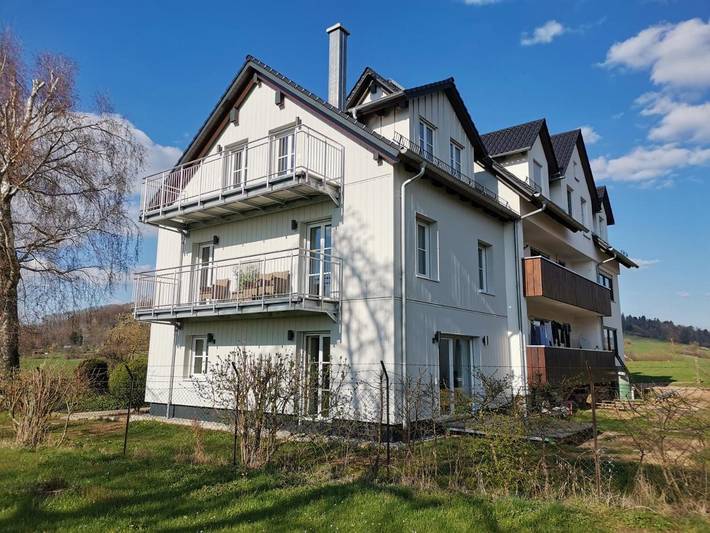 Ferienwohnung für 5 Personen, mit Balkon und Terrasse sowie Garten und Ausblick in Weißenburg in Bayern