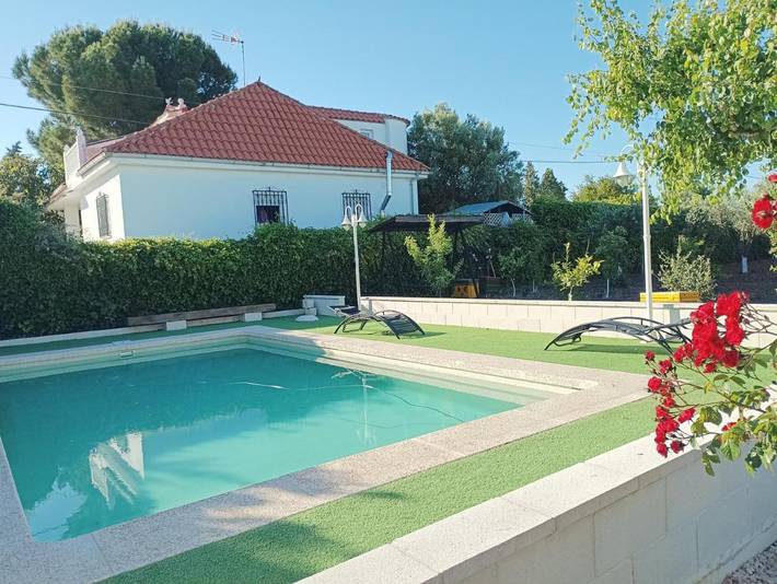 Gîte pour 2 personnes, avec jardin et piscine ainsi que sauna et vue à El Viso de San Juan