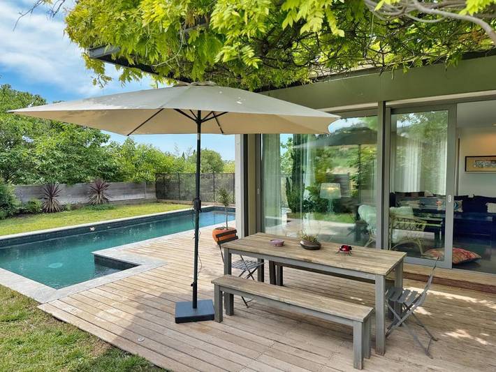 Location de vacances pour 6 personnes, avec jardin ainsi que vue et piscine à Plan-de-Cuques - 2