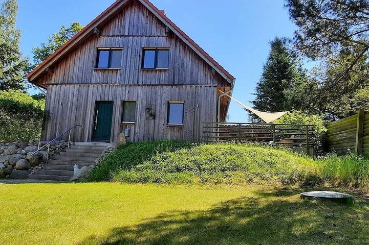 Ferienwohnung für 6 Personen, mit Terrasse und Garten in Lärz