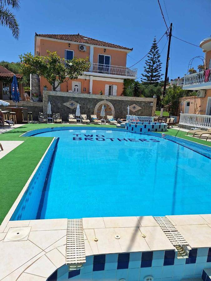Maison d’hôte pour 3 personnes, avec vue et piscine ainsi que bassin pour enfant et terrasse à Zante - 4