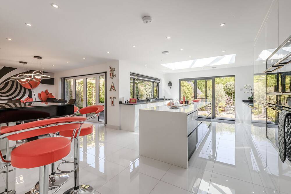 Holiday Rental for 8 People in Milford-on-Sea, Hampshire