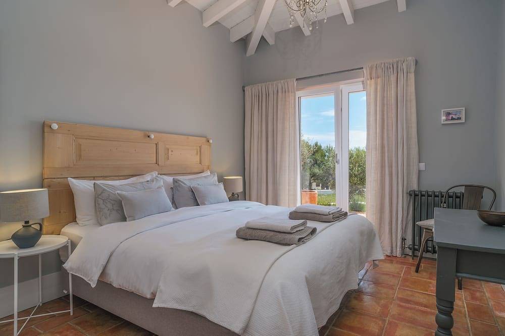 Luxuriöse freistehende Villa mit Pool in Salema, Naturpark Südwest-Alentejo und Costa Vicentina