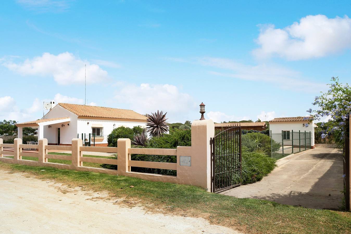 Villa Perez Zara Carmelo mit Pool, Garten und Wlan in Conil de la Frontera, Costa de la Luz