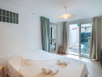 Vacation Rental for 4 Guests in Marseille, Marseille region, Picture 2