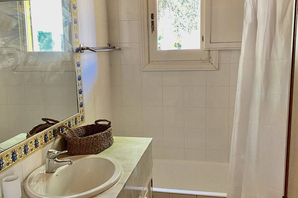 Hermoso Bungalow a Pasos de la Playa Son Xoriguer in Son Xoriguer, Ciutadella